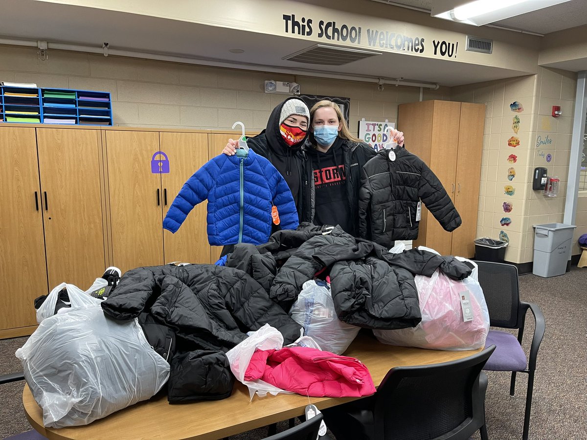 parsonsjt's tweet photo. Thank you Simpson Women's Basketball for the donation of winter gear for Mitchell students. We appreciate the continued partnership and generosity of The Simpson Women’s Basketball players and coaches.  @SCStorm_WBB @MitchellDMPS https://t.co/Ks1jatCpxU