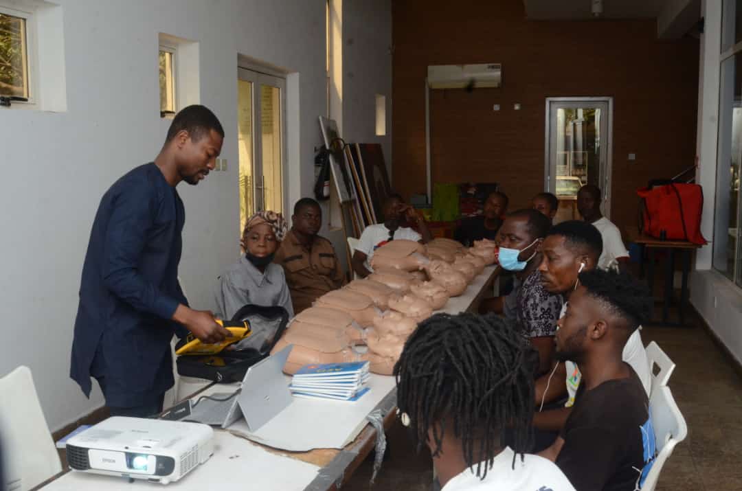 Revolvinghrts's tweet photo. Freedom Park Lagos hosted The Revolving Hearts Foundation - a NGO which advocates Cardiopulmonary Resuscitation (CPR) trainings and more of the presence/ use of Automated External Defibrillator (AED) in public places in Nigeria and Africa. https://t.co/WUyyzQNqWS