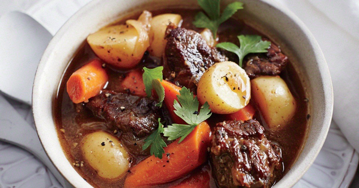 Traditional Slow Cooker Beef Stew Recipe