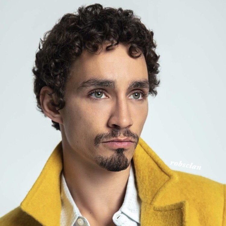 Happy birthday, Robert Sheehan  