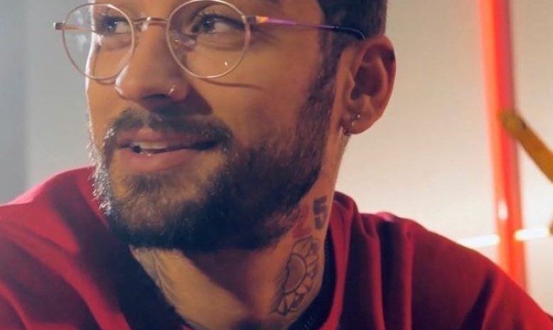 ZaynReport's tweet photo. ZAYN X ARNETTE https://t.co/7fcXIMxKFk