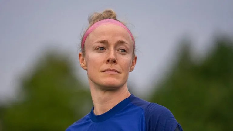 AthensWFS's tweet image. Becky Sauerbrunn opens up about freezing embryos, ending stigma onherturf.nbcsports.com/2022/01/06/bec… by @AlexAzziNBC 

Bravo @beckysauerbrunn!

(full @OnHerTurf podcast interview is embedded in this article)

#embryofreezing #fertilityservices #femaleathletes #reproduction #beckysauerbrunn