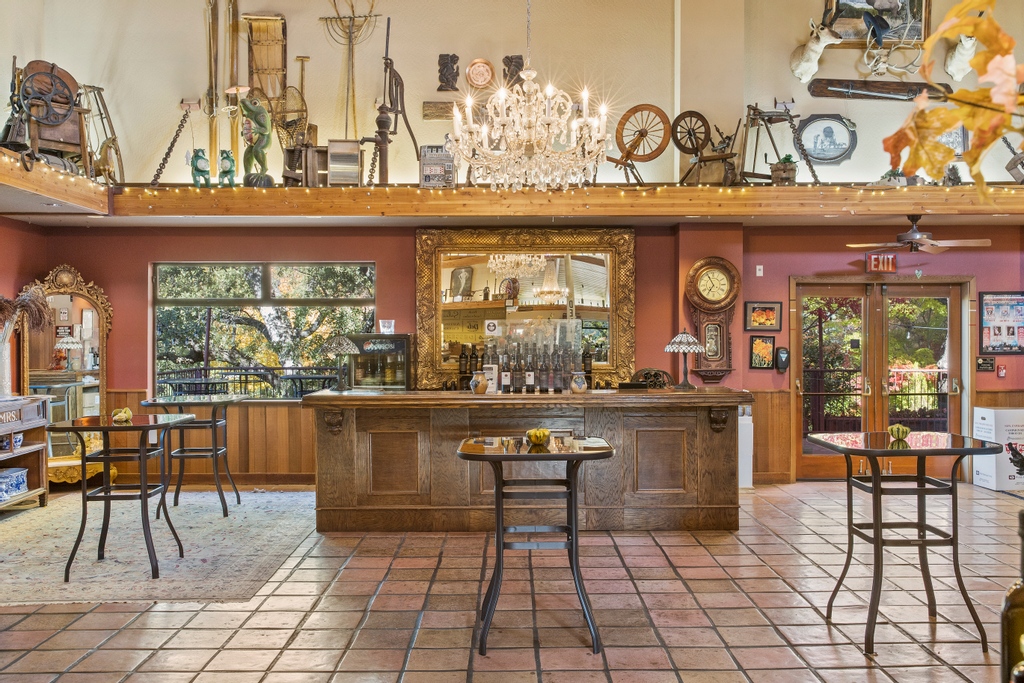 Cozy up to our wine bar in the warmth of our tasting room this weekend. We're open 11 am - 5 pm all weekend long! #IronstoneVineyards