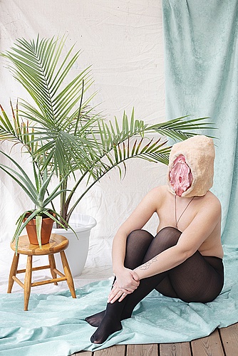 Haley Doran - Untitled

Calling someone a meat head is harsh enough, but vagina face? 

Follow our creator at bit.ly/34AnzKZ