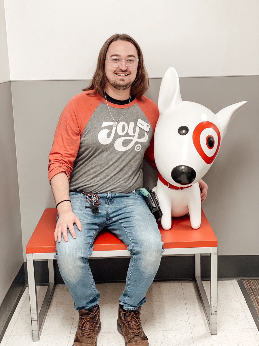 servi_nina's tweet photo. Shout out to @JonC_T870 for promoting to ETL S&amp;E!! 👏🏼👏🏼👏🏼👏🏼
We’re so, so proud of you. Thank you for your global leadership and everything you’ve done for 870! It’s been such a joy watching you grow. 
Best wishes at 731, you’re going to do amazing things. @ErinHostinsky https://t.co/sPcChutBLO
