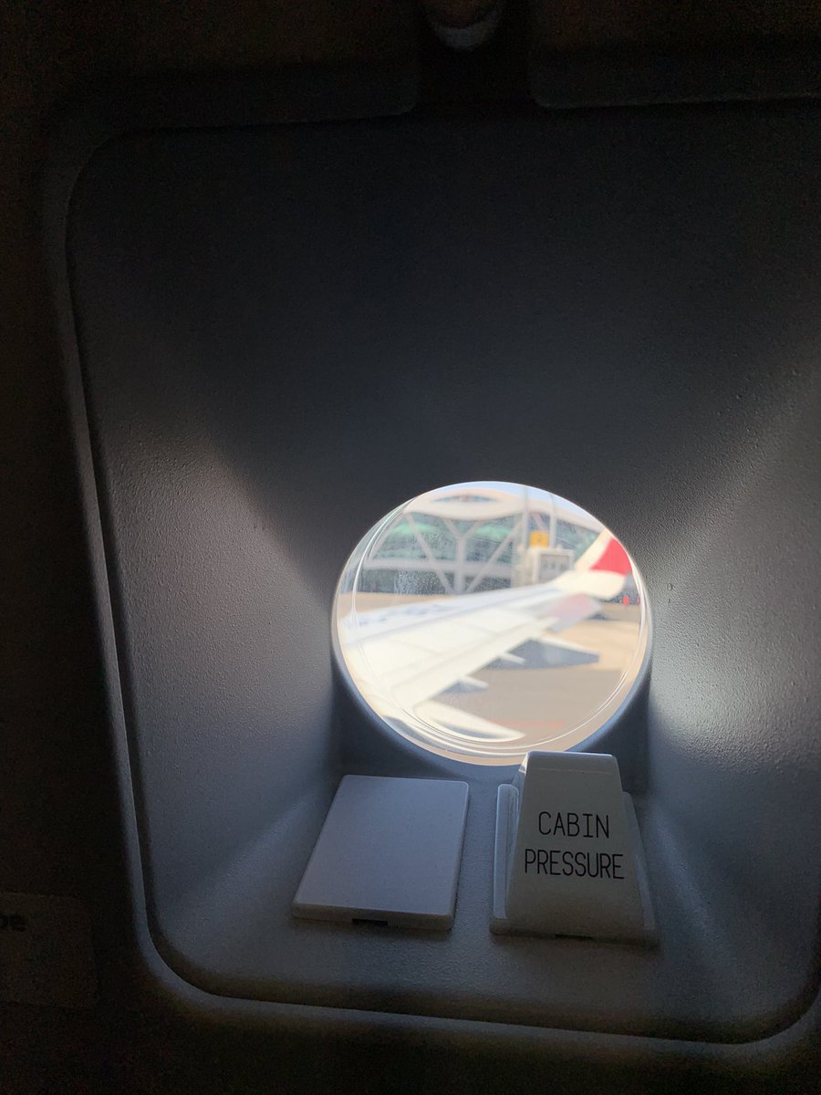 maxjimenezc's tweet image. Hoy con la vista de la oficina de  @NatyNatyFerro …sin duda la mejor oficina del around the world…