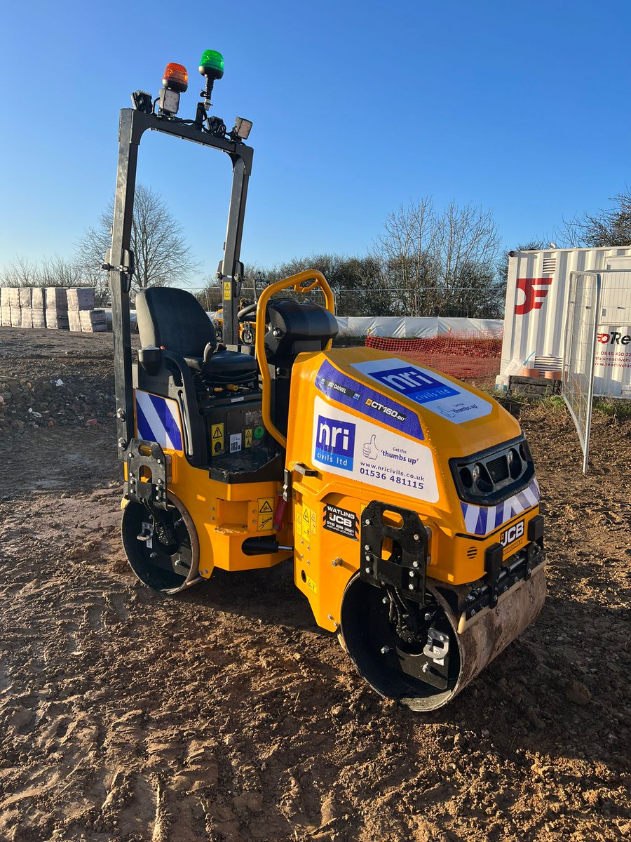 NRICivils's tweet photo. Ready for action - One of two new rollers dropped off earlier today ready to start work at our Site at Mulberry Homes in Irchester #Construction #JCB https://t.co/XXmlHnsGOq