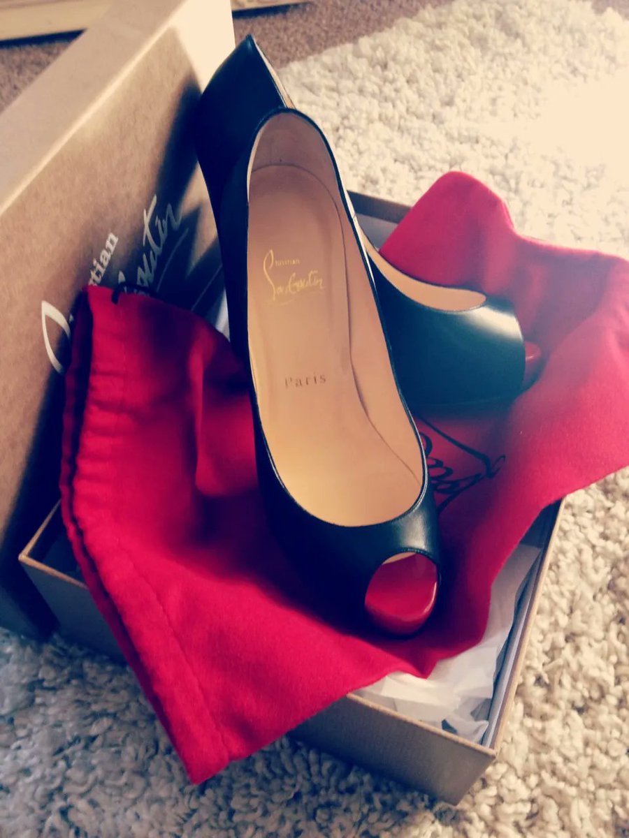 iPostHeels's tweet image. 