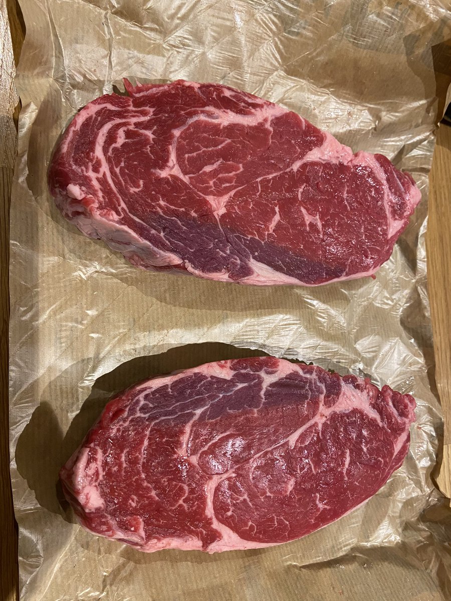 melville_hannah's tweet image. Celebrating surviving the first week of 2022, the return to work and running in the snow… It’s got to be Friday steak 🥩 🐄 ❤️ #MakeItScotch