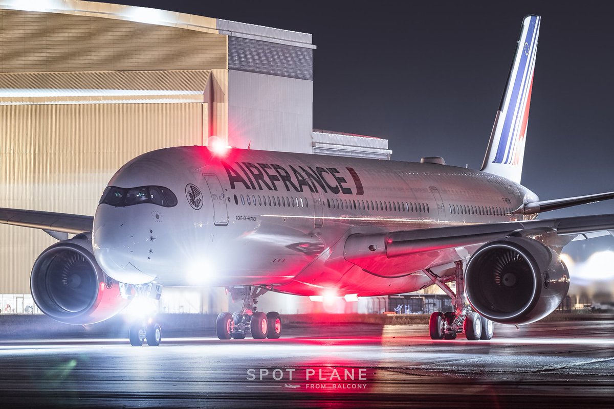thomas_pgh's tweet photo. One more #Airbus #A350 for #AirFrance (F-HTYM) leaving #Toulouse #LFBO this evening for #Paris #CDG home base 🇫🇷

@Airbus @AirFranceFR @airfrance @AFnewsroom @AirFranceKLM 

#AvGeeks #Spotting #Planes #Aviation https://t.co/ozuS2h4HHa