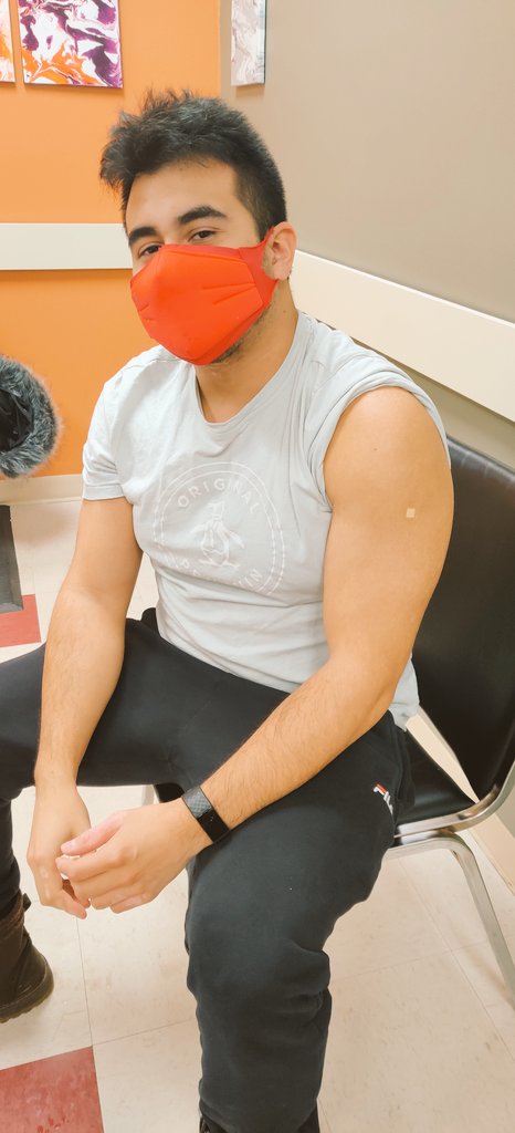 talktomauri's tweet image. Doesn't even seem to be that good against the Comicon variant so really just here so I can get into the Canada game stadium later this month 

#nothingwillstopme
#moderna
#boosted