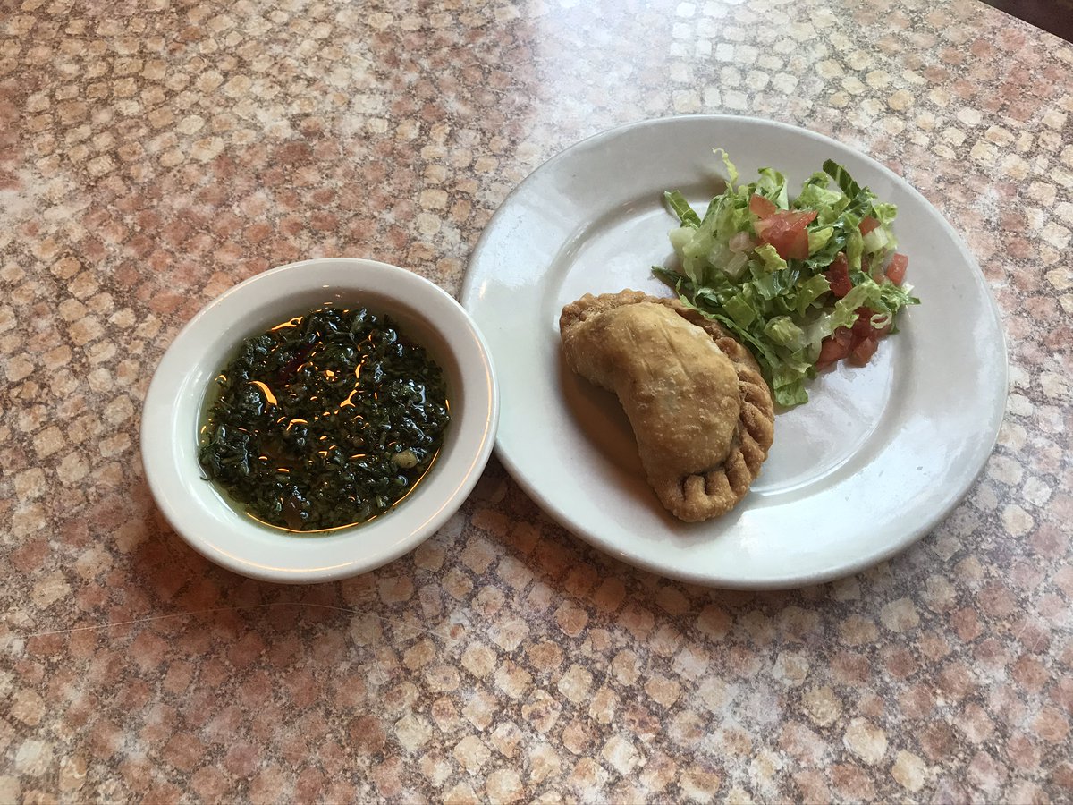 Tag your dinner date in the comments below and let them know where you are taking them! Check out our menu online - bit.ly/34nyh7p
#losbarriosmexicanrestaurant #satx #sanantoniotx #safoodie #saeats #lahaciendadelosbarrios