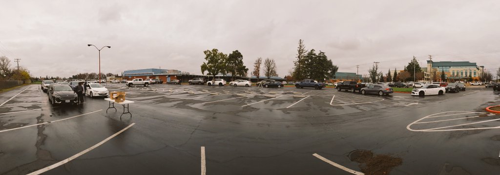 Passing out COVID test at #lodimiddle today!  Double line all the way around the parking lot! <a href="/lodiusd/">Lodi Unified School District</a> #studentsaftey