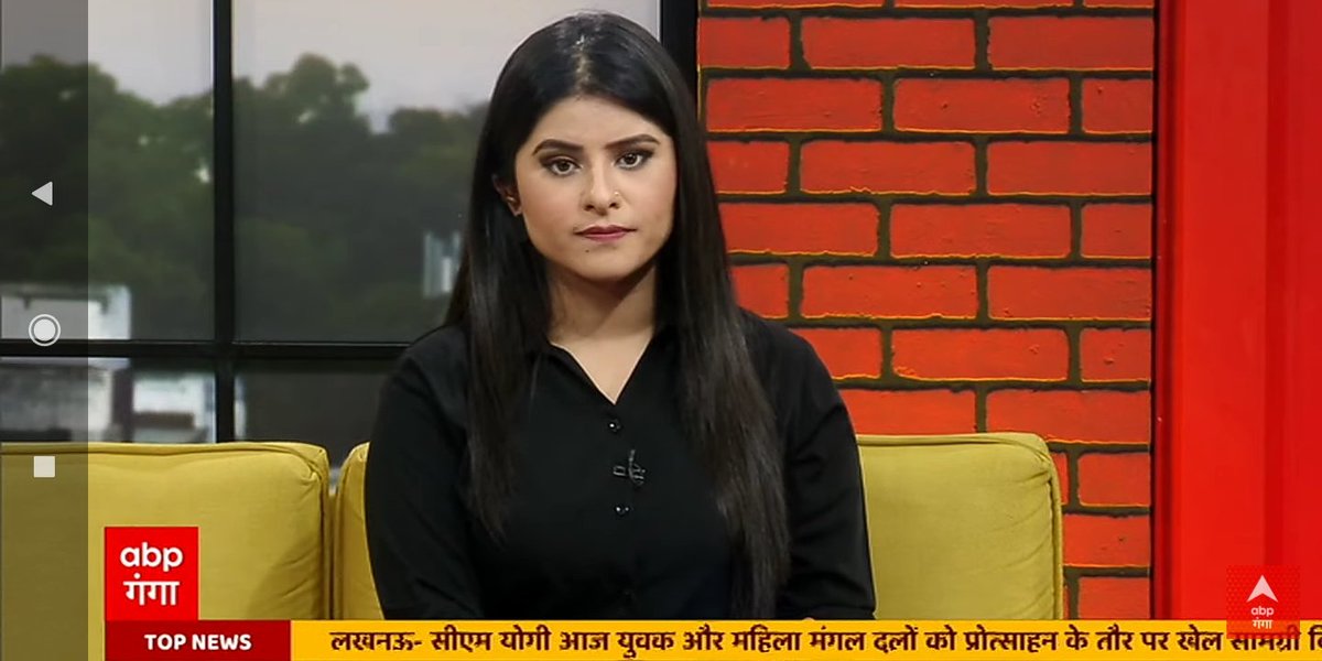 kamboj_anita's tweet photo. #NewProfilePic @BafilaDeepa @Gunjan_dixit22 @AbpGanga A journalist never tried #Deepamam #Gunjanmam continuously working working still so energetic & not a single tridness ๐๐ that passion towards & loved ur work u look soo confident energetic blackblue combination ๐ https://t.co/QYQSGbLd9x