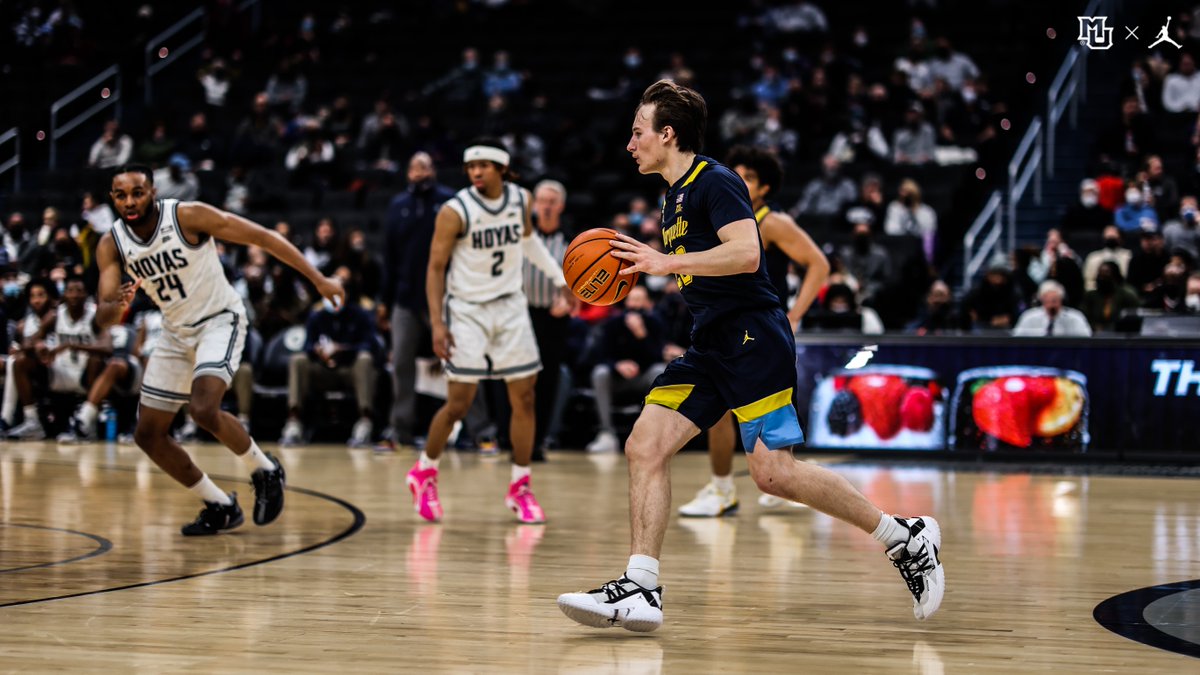 MarquetteMBB's tweet image. OMax Prosper scored a career-high 22 points and Kur Kuath added a personal-high 11 boards in the 92-64 win at Georgetown Friday night. #MUBB @BIGEASTMBB

RECAP: ⤵

bit.ly/3FafCIK