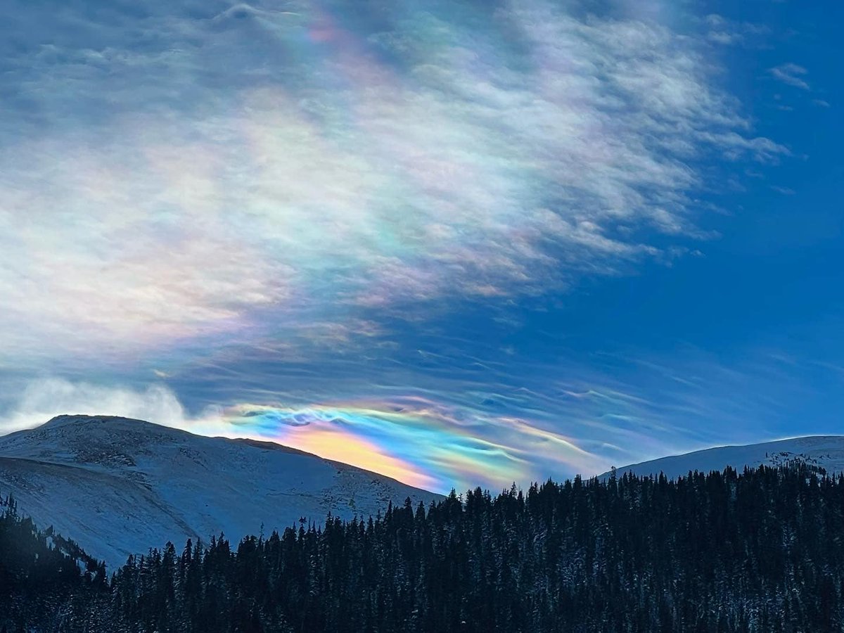 accuweather's tweet image. Wow! 😲 Incredible "cloud iridescence" caught on I-70 in Colorado this week! 🌈☁️ #COwx

Iridescence occurs when light diffracts through a thin cloud with uniformly-sized water droplets. bit.ly/3eYserY