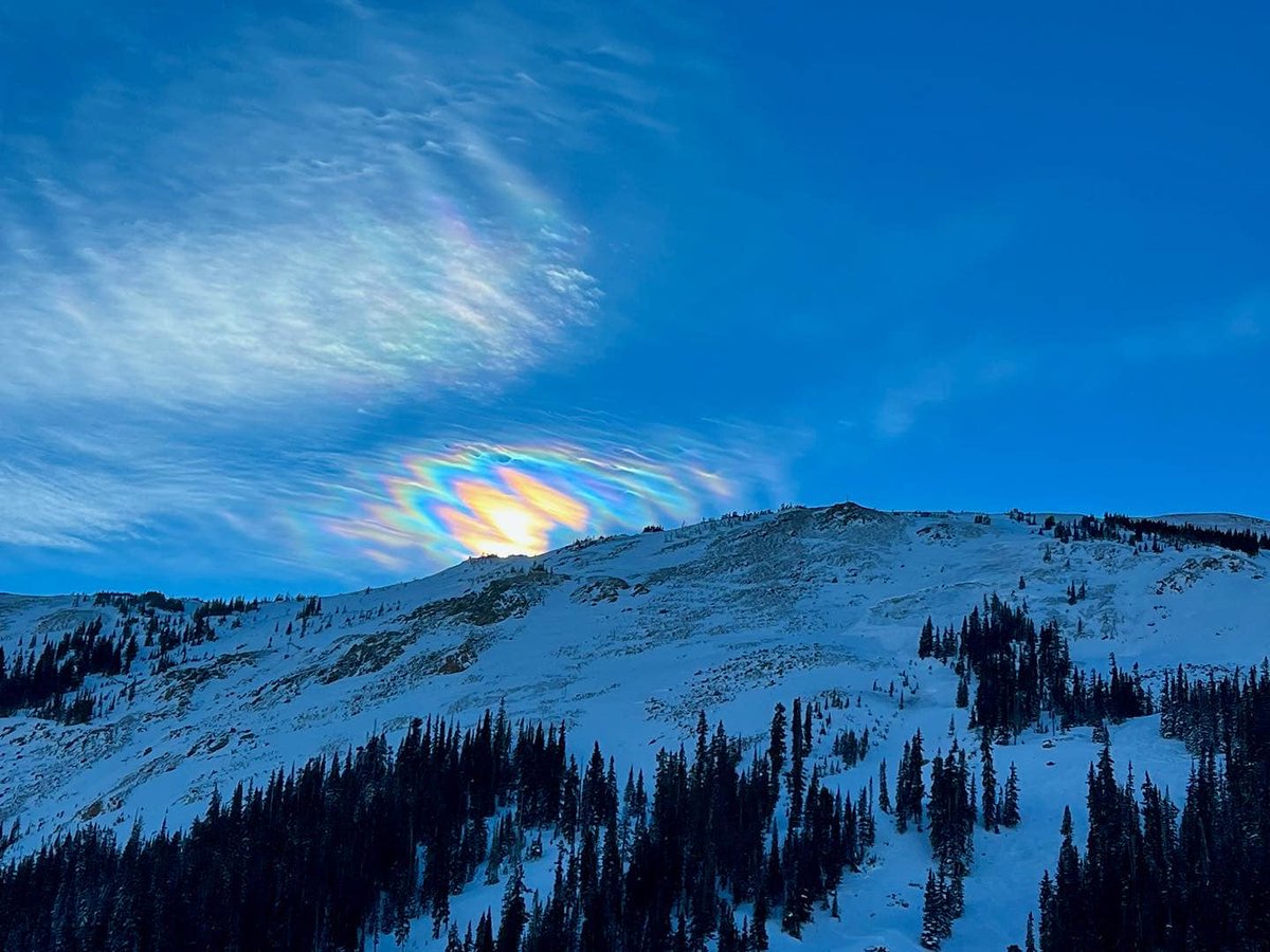 accuweather's tweet image. Wow! 😲 Incredible "cloud iridescence" caught on I-70 in Colorado this week! 🌈☁️ #COwx

Iridescence occurs when light diffracts through a thin cloud with uniformly-sized water droplets. bit.ly/3eYserY