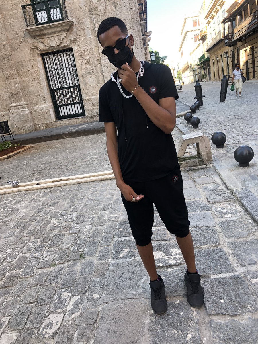 j_daprod's tweet photo. Hi, lemme start over…I’m J n’ I like to make some beats..proud of bein’ who I am now 💁🏽♂️😈
#JRECS!! 🕶🔥 https://t.co/AirioCFM7P