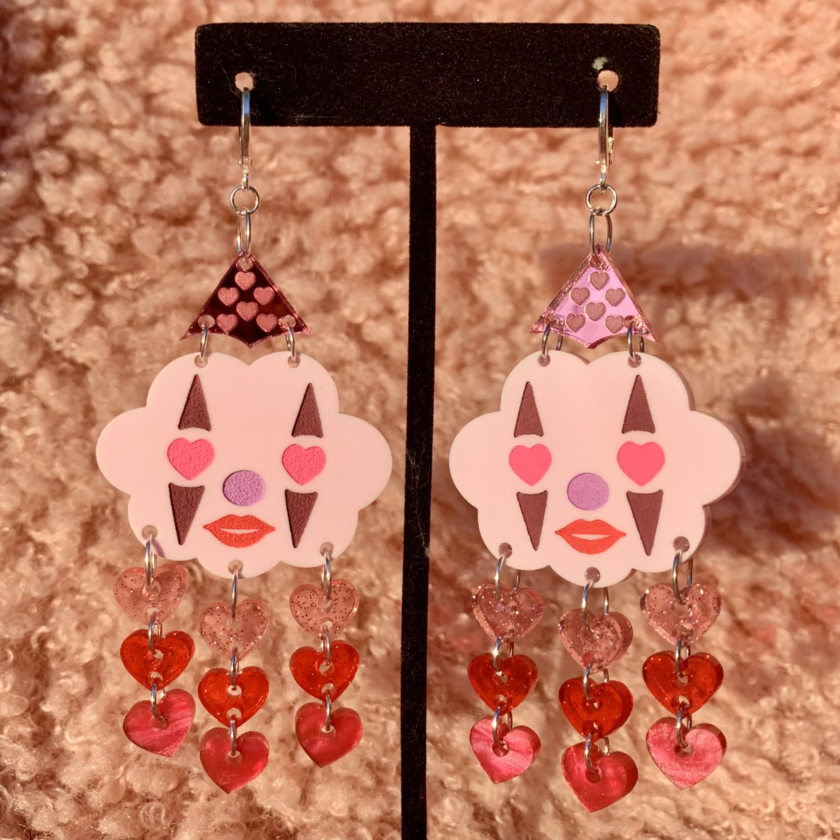 Valentine’s Clown Clouds have entered the chat❗️💋 #clowns #ValentinesDaygifts #earringmaker