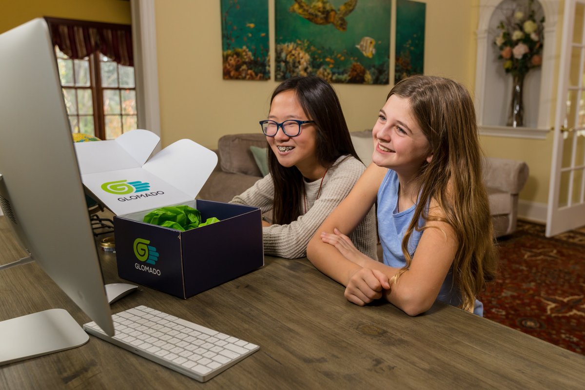 Snowed in? ❄️ You can still travel the globe with us! 🌍 Choose among Workshops featuring crafts and dishes from more than 60 countries. 

Learn more: bit.ly/3bBfndw