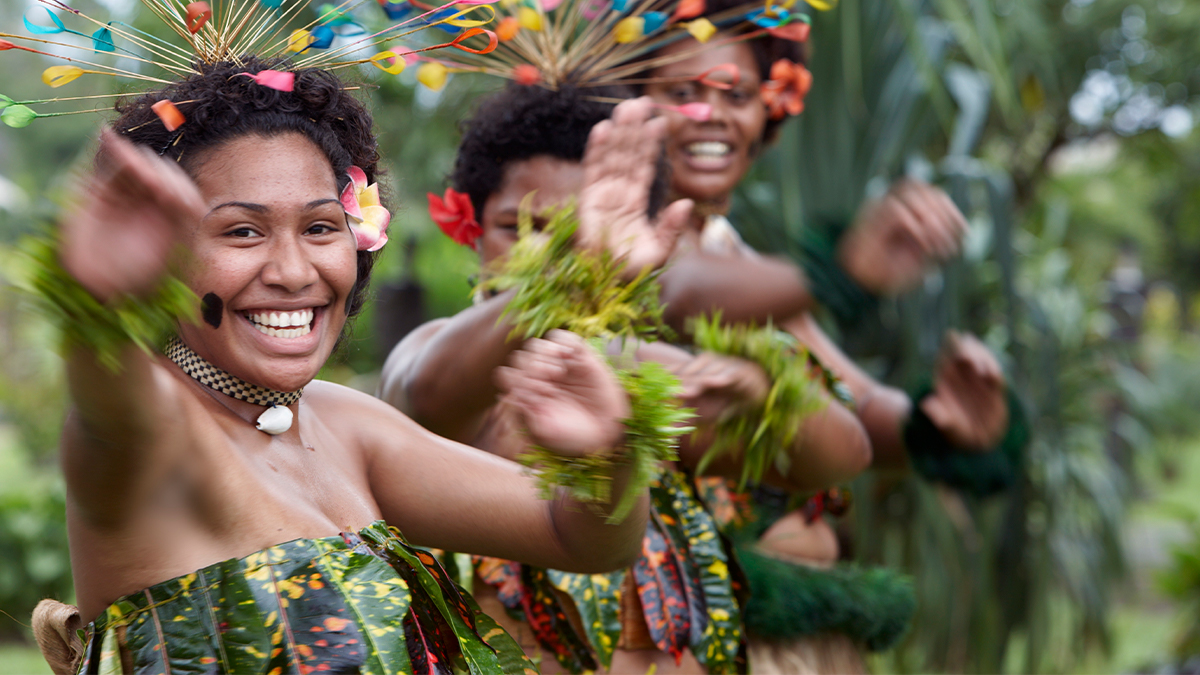 With open borders and open arms, #FijiIsOpen and ready to greet your family with a welcoming, “Bula!” Fijians, the ‘happiest people on Earth’, have long awaited to share their joy with you. Say “Bula!” at the link ⬇️ <a href="/TourismFiji/">TourismFiji</a> #OpenForHappiness travelocity.com/inspire/8-reas…