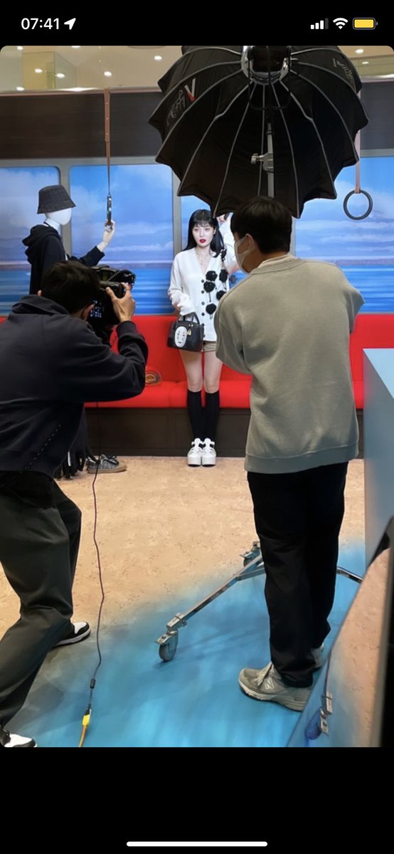 _eggking's tweet photo. ㅠㅠㅠㅠㅠㅠ 가오나시랑 현아의 만남이... 
가디건에 석탄들도 깨알같이...🖤 https://t.co/Paxu1ztf89
