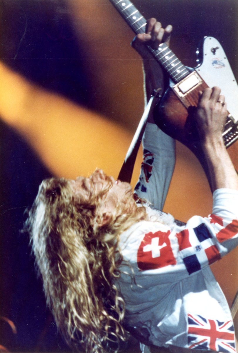 DefLeppard's tweet photo. Remembering Steve Clark 🙏 Today marks 31 years since Steve's passing on January 8, 1991. Gone but not forgotten 🎸

📸: @RossHalfin, Mark R. Swindler https://t.co/4VoklX56BU