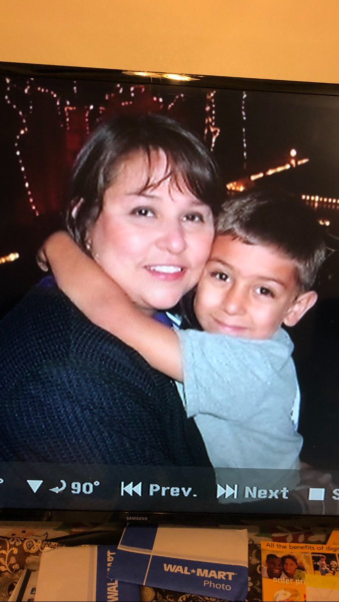 fabgutz04's tweet photo. This still doesn’t feel real I’m still waiting to wake up from this bad dream and for you to come home any minute now mom, I love you too the moon and back❤️ Ik you’re in a better place now so I’m not mad at you at all I’m happy for you I just really miss you and need you rn.ily https://t.co/clTG04iK9q