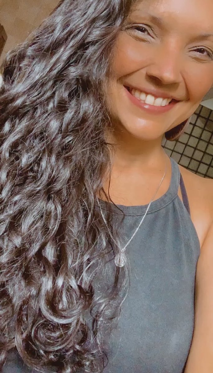 mahakalixx's tweet image. Muita gente acha que tenho 33/35, mas tenho 42