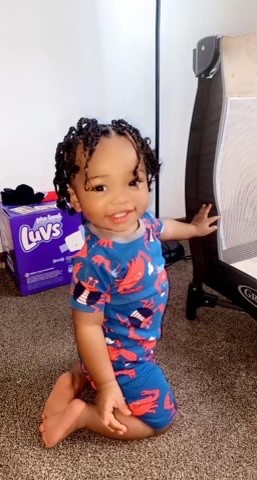 MN_CRIME's tweet photo. An Amber Alert has been issued for the child, named Rayray, 1. He has black hair and was wearing a grey shirt, black pants and white shoes. The white Buick Enclave's plate is HTH-234. Call 911 w/ info. https://t.co/s8L1xK8BaM