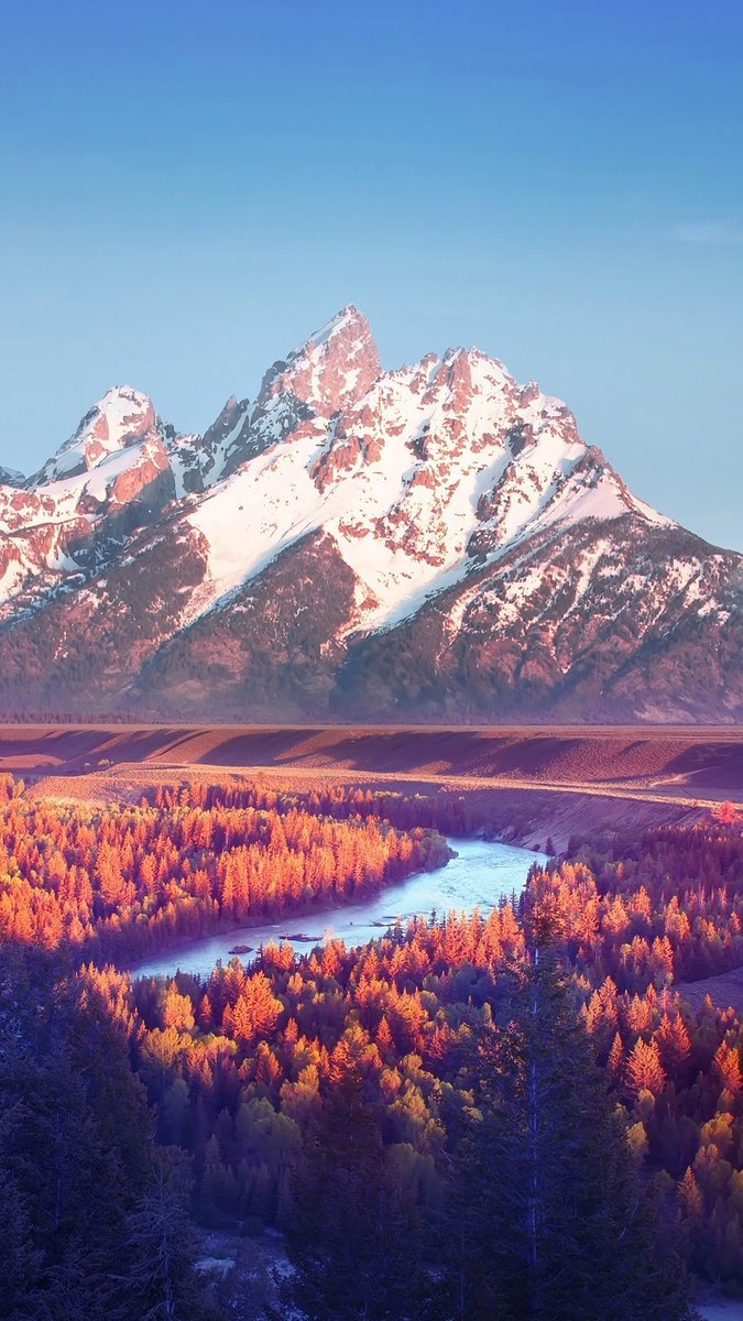 LoveSongs4Peace's tweet photo. Grand Teton National Park in Autumn https://t.co/DA0v2xV3X6