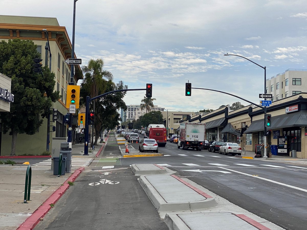 SANDAG's tweet photo. βοΈ This month, #SANDAG crews are working to complete final construction activities & activate traffic signals along the #FourthandFifthAvenueBikeways in the @CityofSanDiego! π§ Learn more in our January eblast at https://t.co/9p3LqFDSZw.
π² #GObyBIKEsd #TransNetSD https://t.co/r7jSvmKwn2