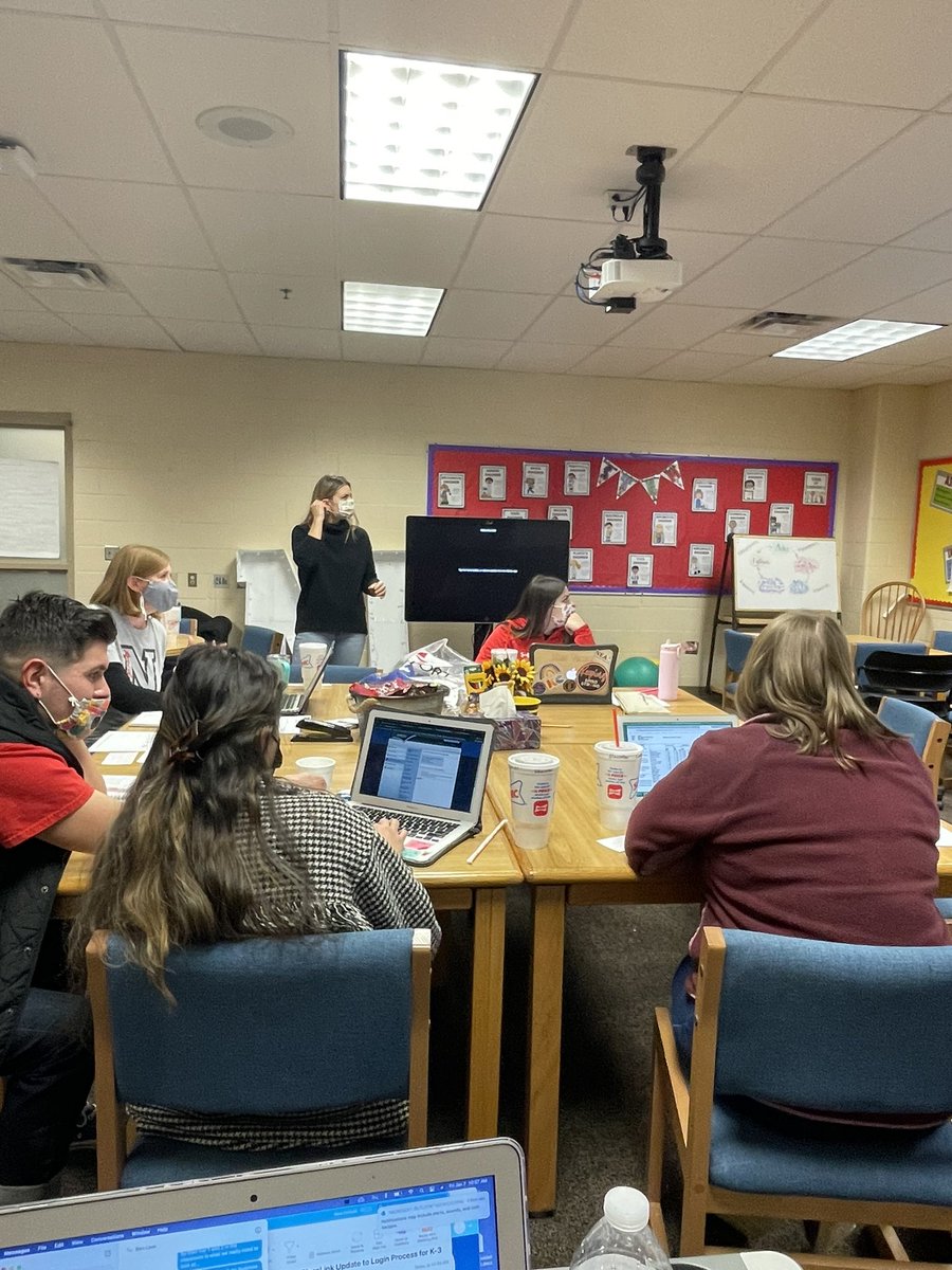 Lisa_MCross's tweet photo. Muffins and Data, what more do you need on a Friday?! Love to see, hear and be part of the growth process! Knowledge is power 💥 and these amazing #educators are on it! @Nieman512 @Tenbrink512 @JoAnnaEuston @theSMSD #DataDiscussion #NextSteps #ManyBrainsInTheWork 🧠 🍎 🦊 #foxfam https://t.co/YXH5CJ3ZOp