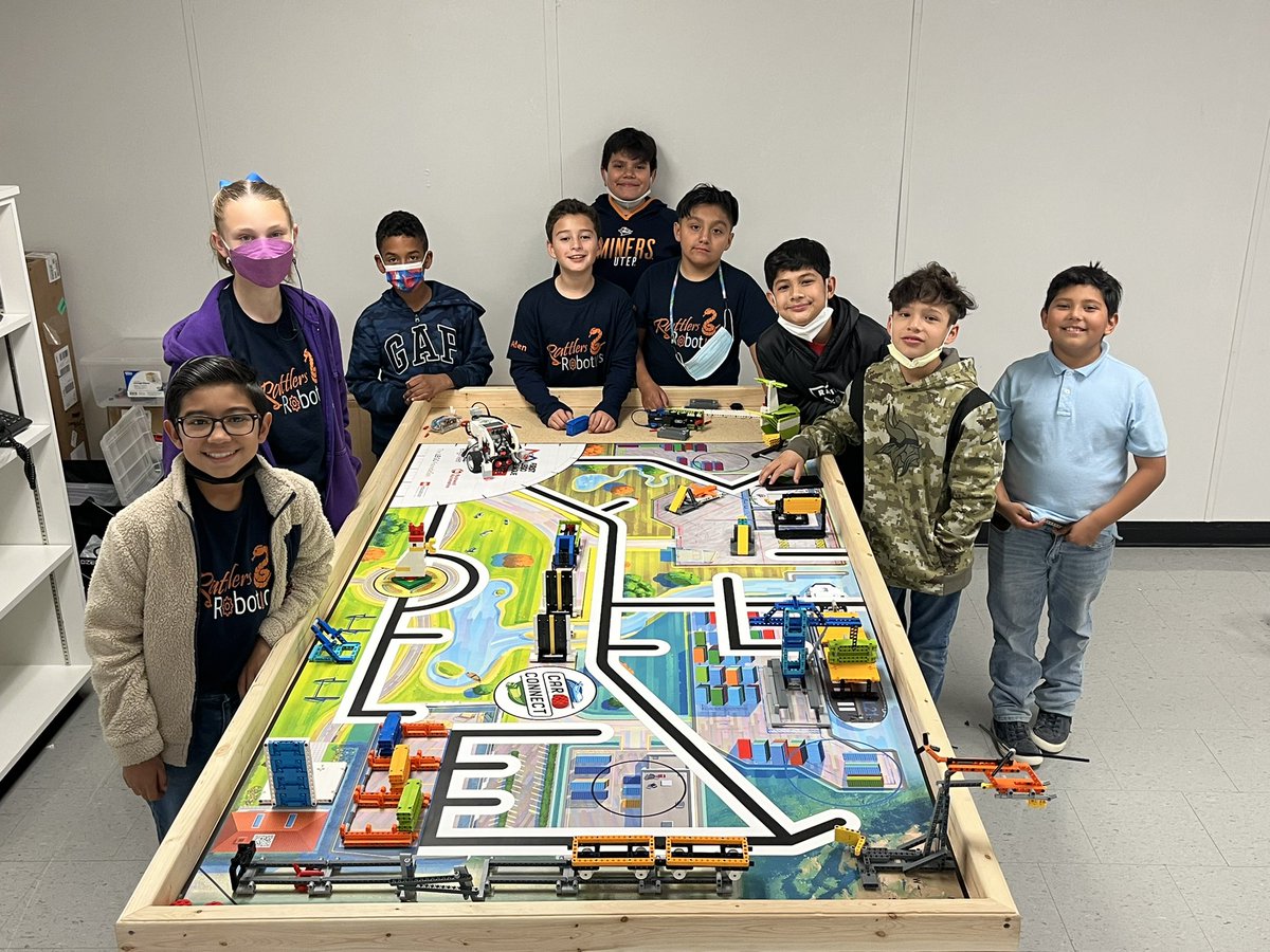 Our RoboRattlers are ready for #Robocom 8.0! Very proud of these kids and the many hours they have spent after school working on their Innovation project and their Robot missions #ShookASCENDStogether <a href="/DSShook_ES/">Principal Chavira, Dr. Sue A. Shook Elem.</a>
