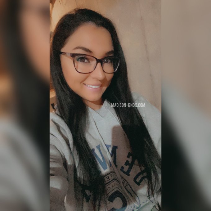 Watch Madison Knox 👑's leaked NSFW photo on TwXstars