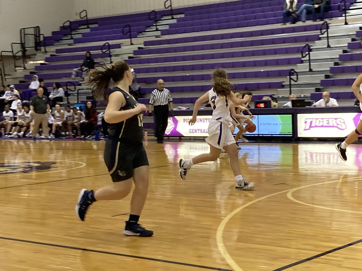 JV Lady Tigers are trapping and just got the steal.  Awesome!! 

#PlsdProud #weReady #centralelite #DoTheWork #HowYaLivin