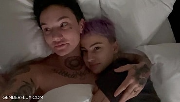 1 pic. While in NYC, @krisscottx & @NikkiHeartsx want to gay it up at a gay bar. This self-shot video