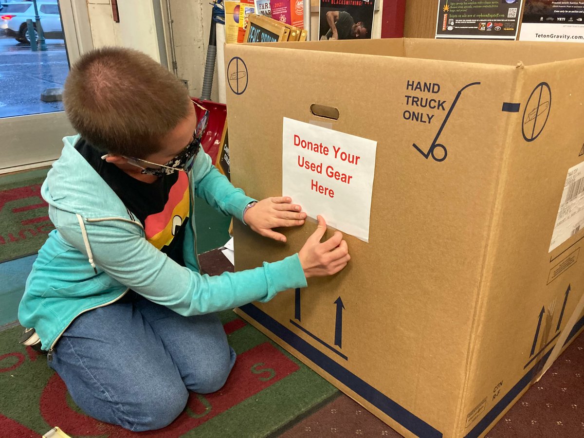 CCArizona's tweet image. In October 2021, intern Anna Whitley with our PATH (Projects for Assistance in Transition from Homelessness) program in Flagstaff set up a donation bin at @PeaceSurplus, a local outdoor gear shop. By January, the bin was full of winter items for those experiencing homelessness!