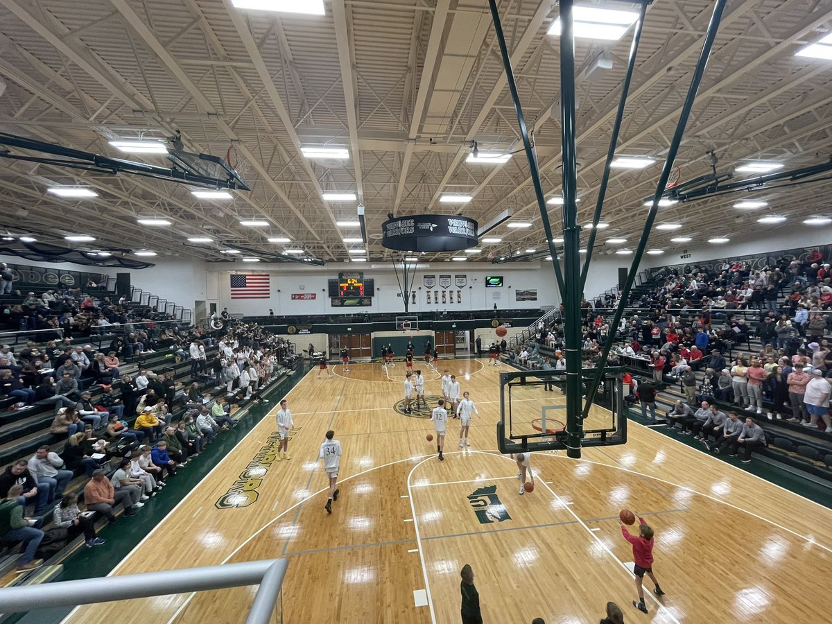 Battled the frigid conditions to get to Syracuse for an NLC boys basketball matchup between NorthWood (11-1, 1-0 NLC) and Wawasee (4-6, 0-1 NLC).

Solid Friday night crowd on both sides here at Wawasee High. Just a few minutes from tip. https://t.co/4CPeb17mNV