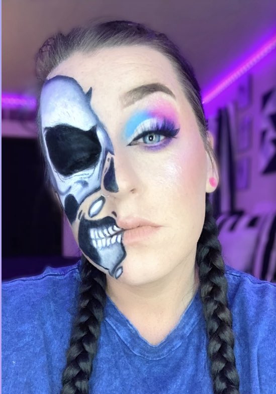 catchupwithcay's tweet photo. Skull series coming. If you have any cool ones youβd like to see me do, feel free to dm me π feat. Lavish lashes from @glamnetic
#skullmakeuplooks #makeuplooks #makeupseries #glamneticlashes #skulllooks #skulls #colorfuleyeshadow #cottoncandy https://t.co/CBcWyoy2eV