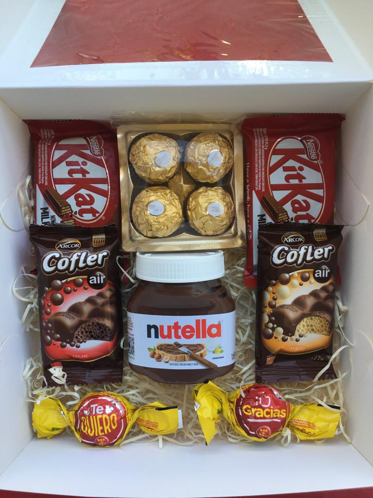 julividela02's tweet photo. Hace poquito empecé con este emprendimiento de cajas de regalos llenas de chocolates, alfajores, bombones y mas! Voy a estar publicando más novedades en mi cuenta de ig. Agradecería si me ayudan con un rt, hoy por mi mañana por ustedes💛 https://t.co/c87YJaLuCE