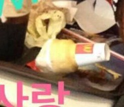 แก๊งนี้ก็ไปเอาไอติมฟรี ละยังทำหกอีกด้วย