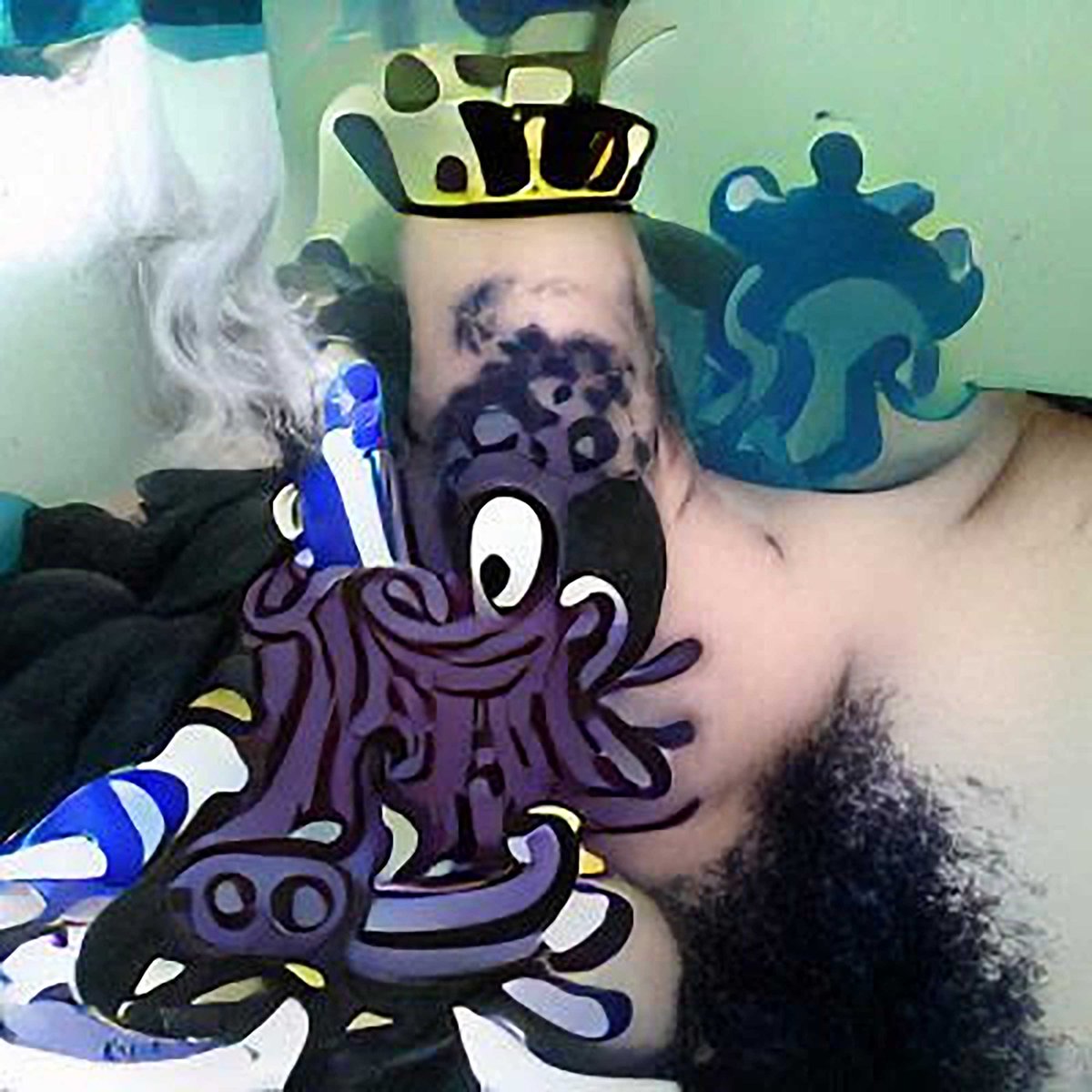 AyeEyeNFT's tweet photo. "I'm the Royal Octopus and my kingdom is marked with inky black goo, so spark the stinky fat doob"
 #NFTCommunity #NFTs https://t.co/KAvcnKSdGU