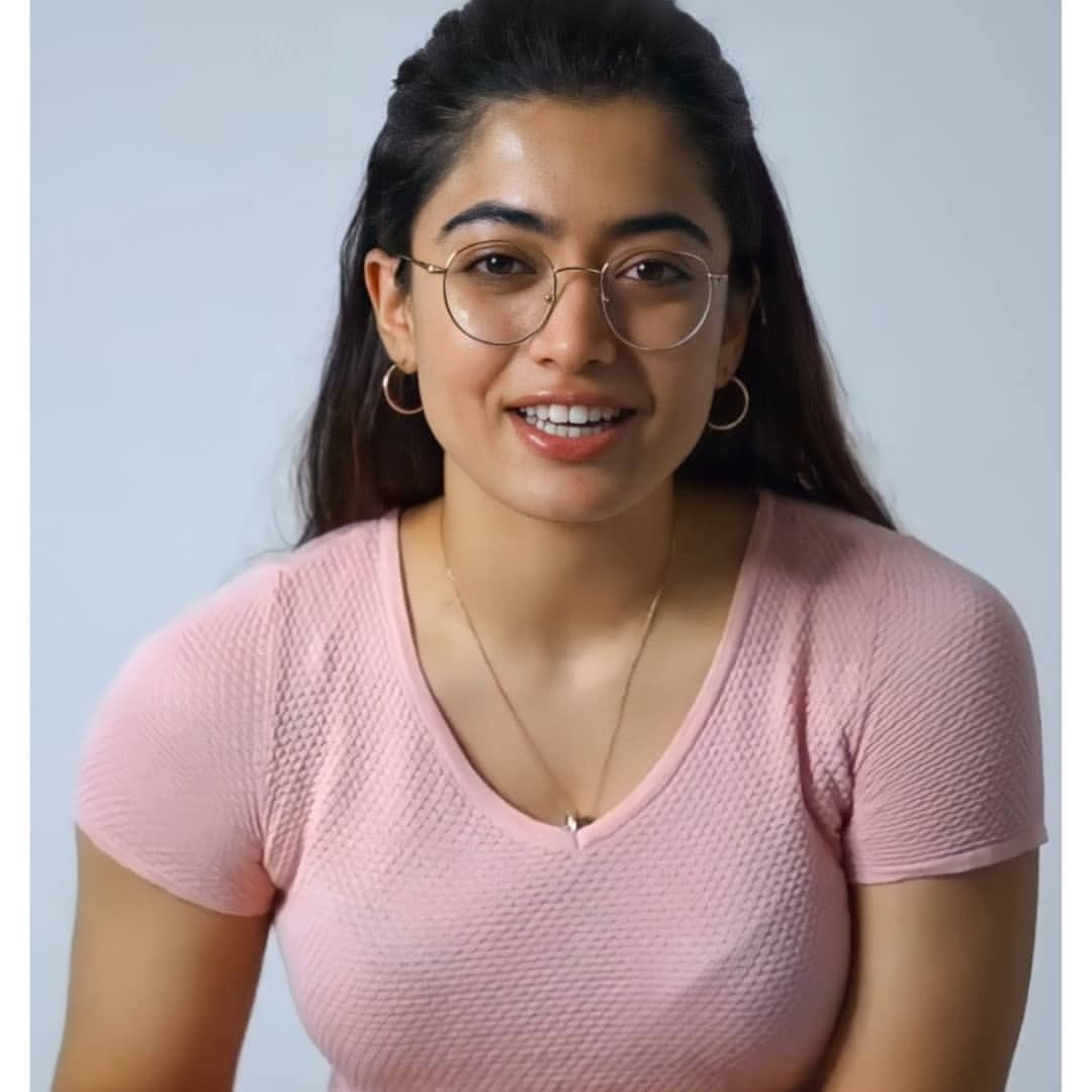 RashmikaUpdates's tweet photo. #NewProfilePic https://t.co/JByIjAOeIW