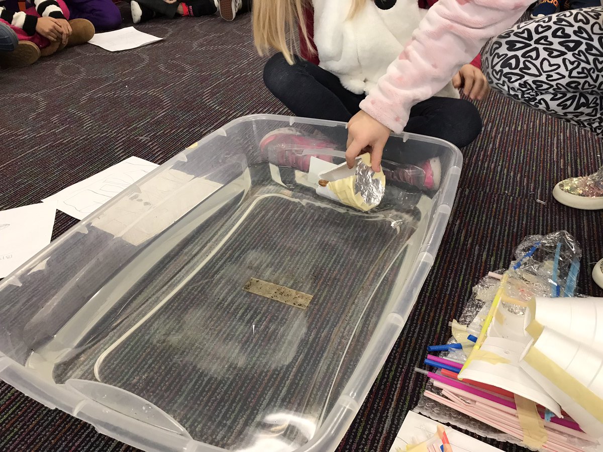 SummitKinders's tweet photo. Collaboration, Problem solving, regulating emotions and learning from failures today in kindergarten.  We tried to save the gingerbread boy and get him safely across the river.#teaching #reynproud #kindergarten https://t.co/t2iFqOsS0u