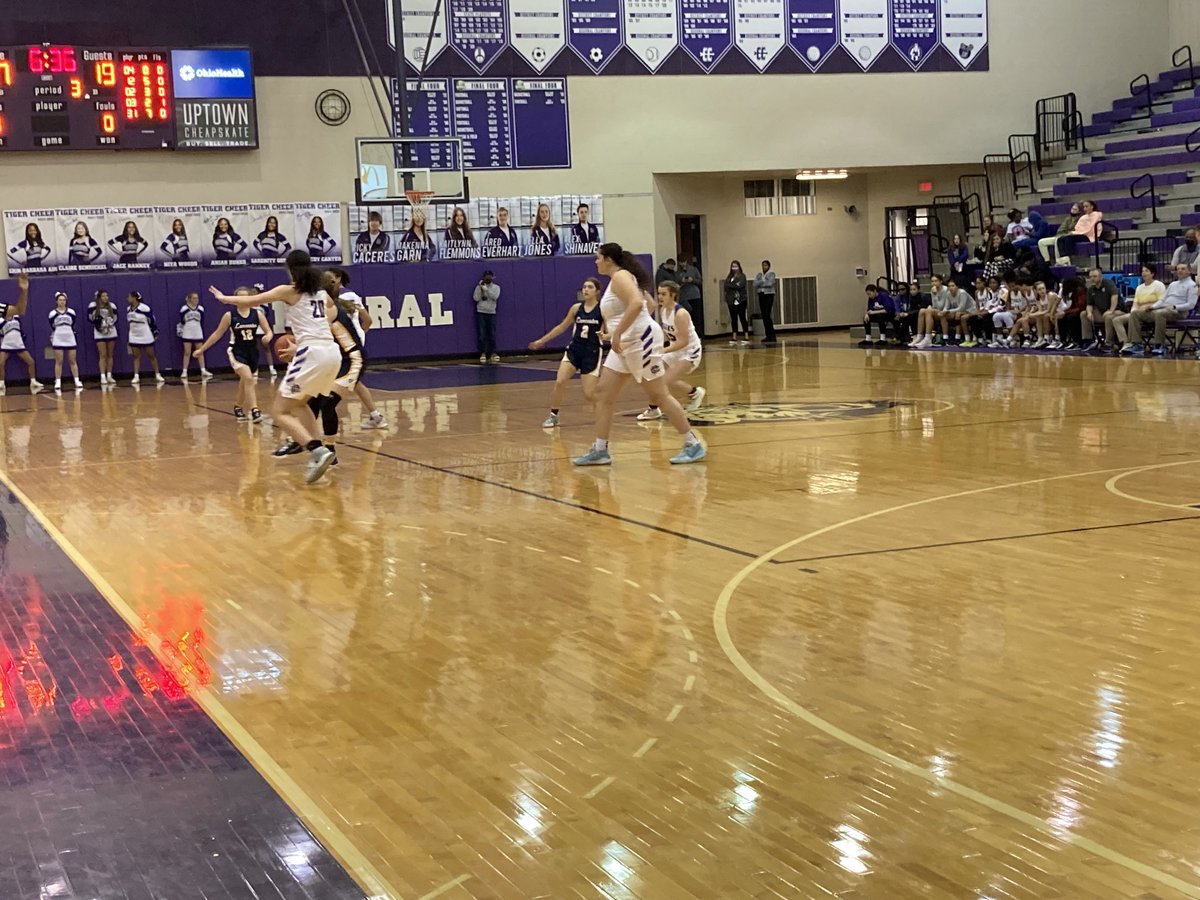 Lady tigers applying the pressure.   Tigers up 15 in 3rd quarter.     Awesome!!!

#PlsdProud #weReady #centralelite #DoTheWork #HowYaLivin