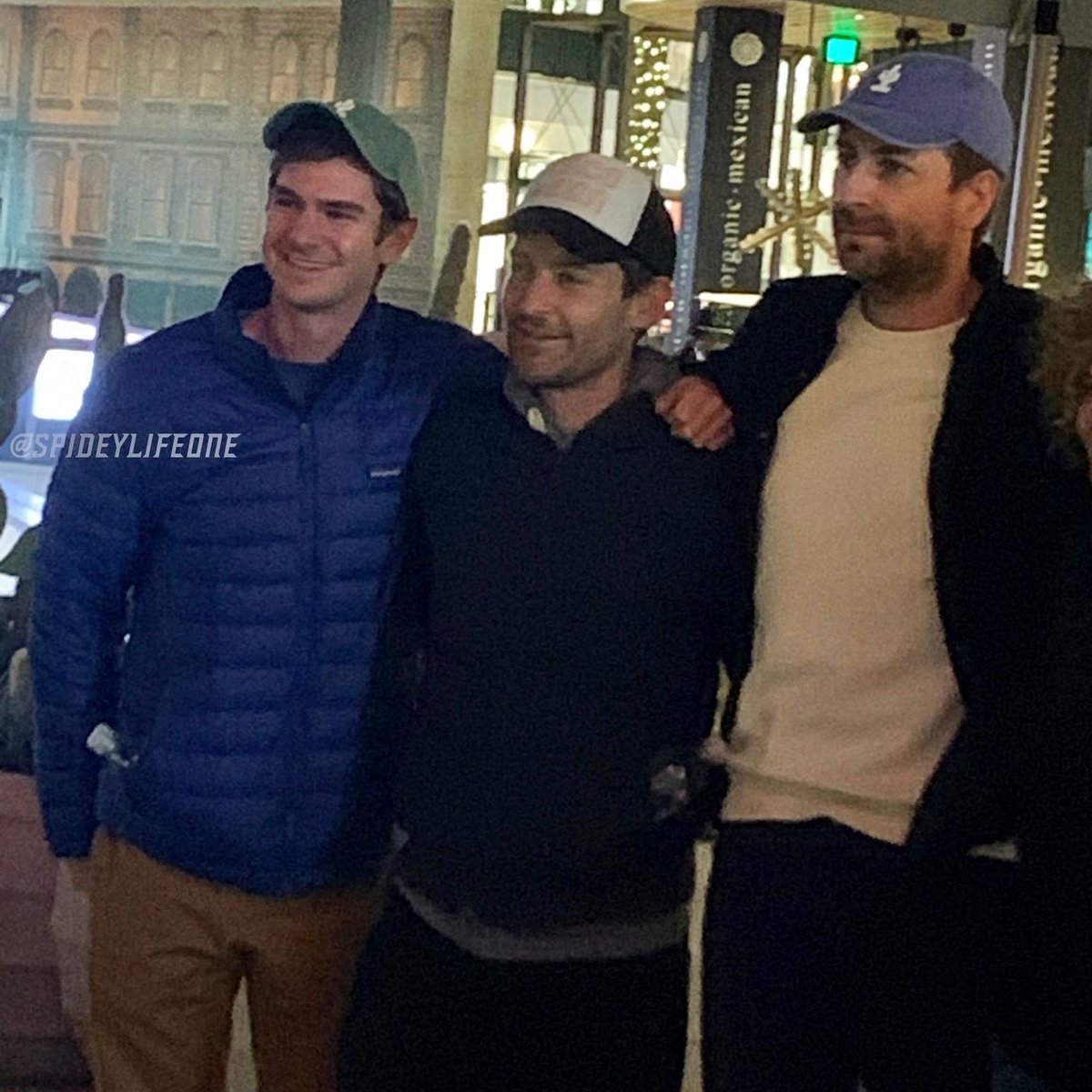 imagine watching no way home without knowing tobey and andrew were in the audience with you 😭