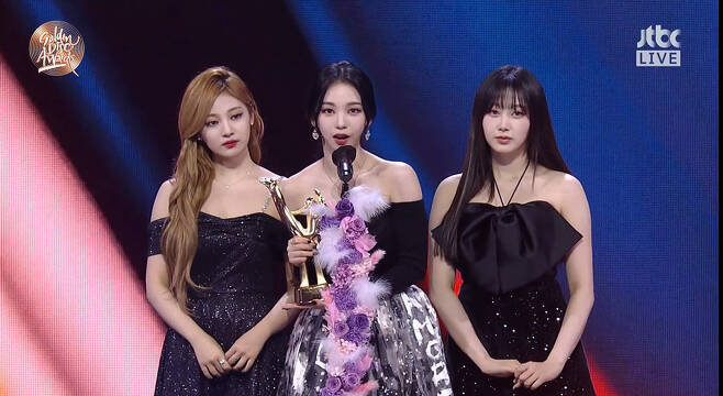 FIj-LZZUcAQT4s9?format=jpg&name=small