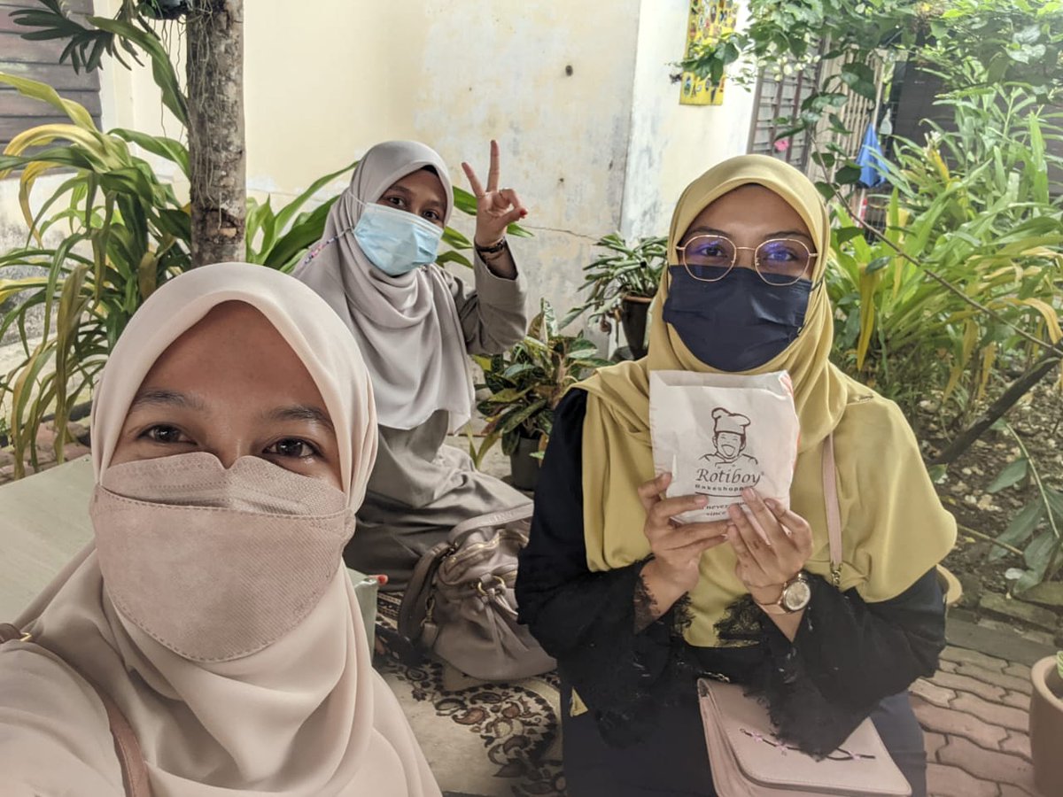 zezaai's tweet photo. Our first 2022 trip 🤍
#sebelum30 😂 https://t.co/bsLEXOu9HF