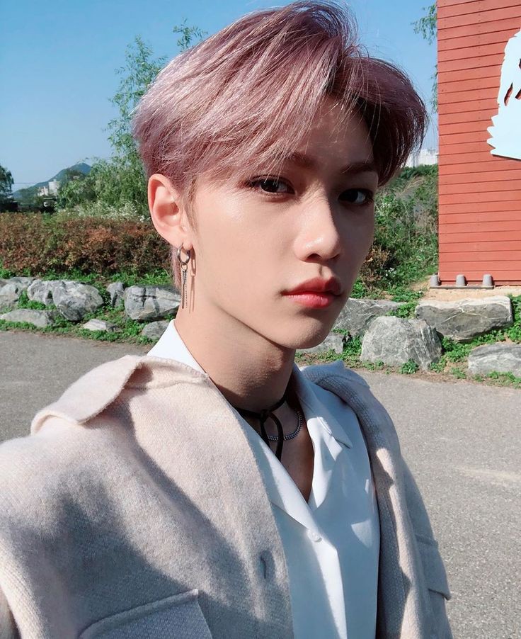 linolualhati's tweet photo. ༊*·˚ waves of memories.
  ⋮ lee felix x oc au.

wherein peter spends most of his time liking all those shitposts from his mutual schoolmates on twitter. but he never thought that he would have a favorite shitposter that would turn his life upsidedown—because of a friendly wave. https://t.co/JfCNqiXq5W